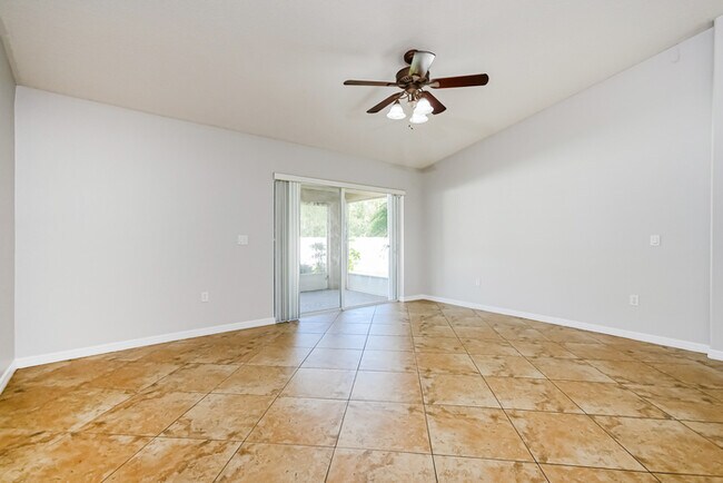 Building Photo - 1012 Heron Ct