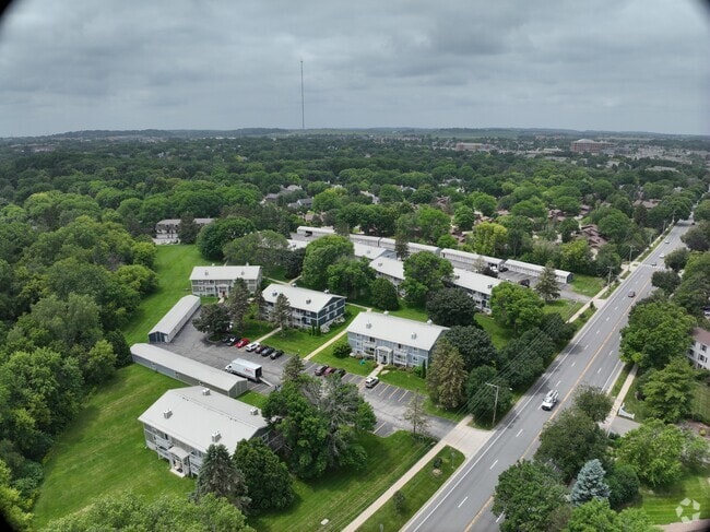 3D Exterior - Heathercrest Apartments
