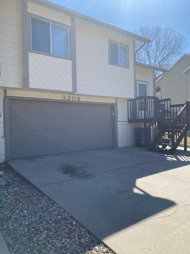 Building Photo - 3208 Park Dr
