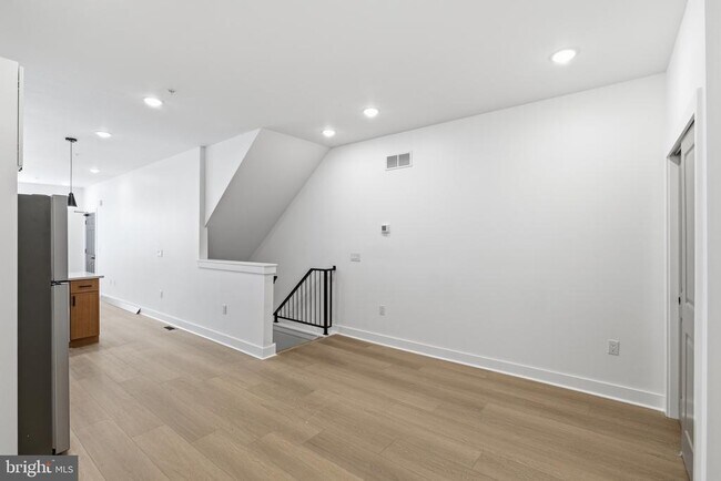 Foto del edificio - 2310 N Sydenham St