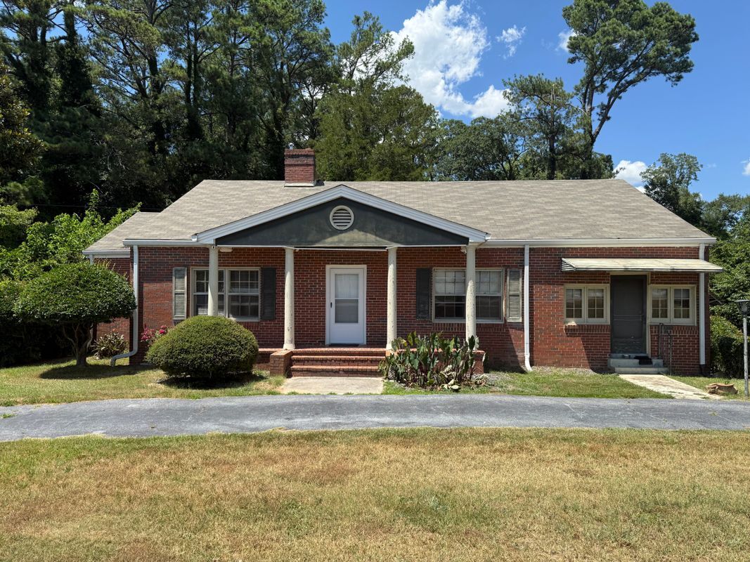 Foto del edificio - 998 Highland Cir SE
