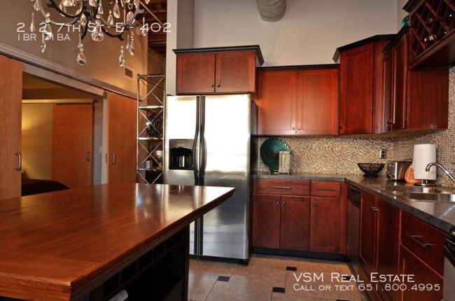 Building Photo - 1 bedroom in St. Paul MN 55101