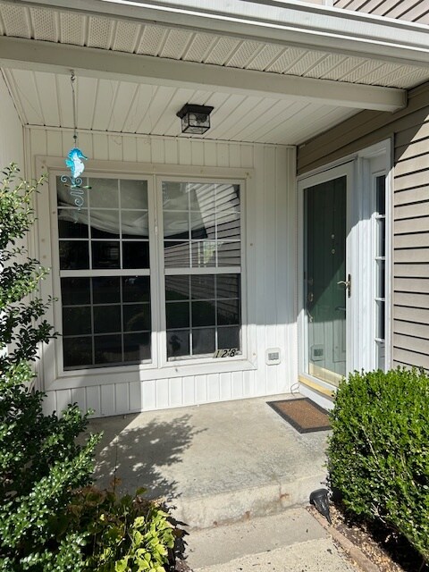 Foto del edificio - 128 Bellwood Ct