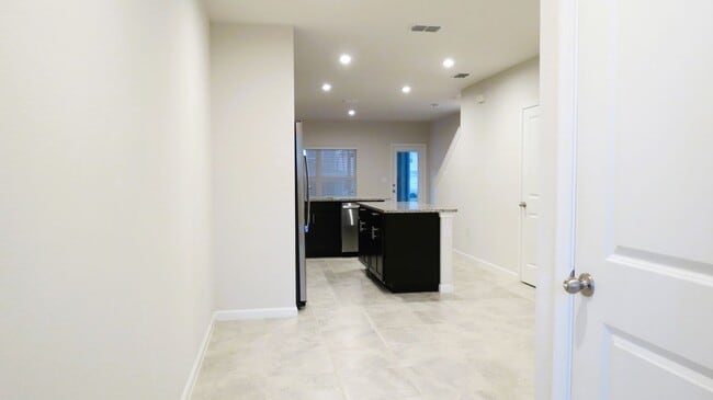 Foto del edificio - 271 Blueberry Ln