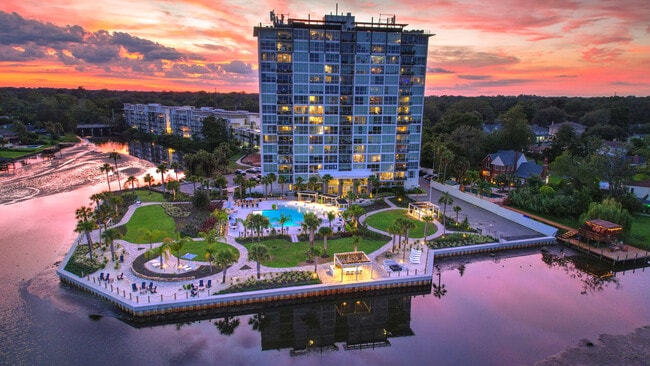 Building Photo - Rivervue Avondale