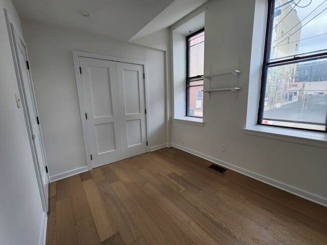 Photo - Spacious 2 bedroom unit in a great area in Graduate hospital Apartment