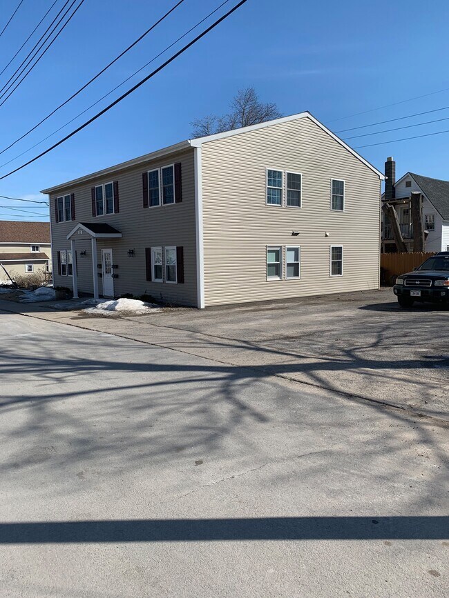 Building Photo - 11 Goff Ave