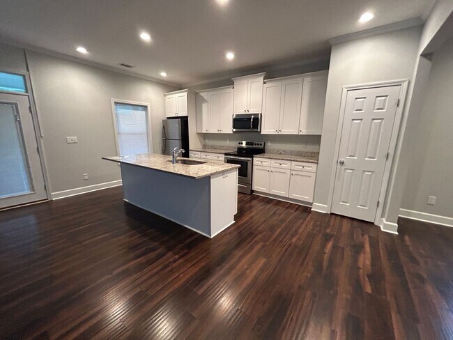 Foto del edificio - 215 Northside Dr