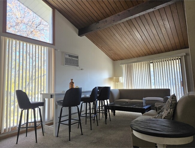 Building Photo - 6101 W 64th Pl