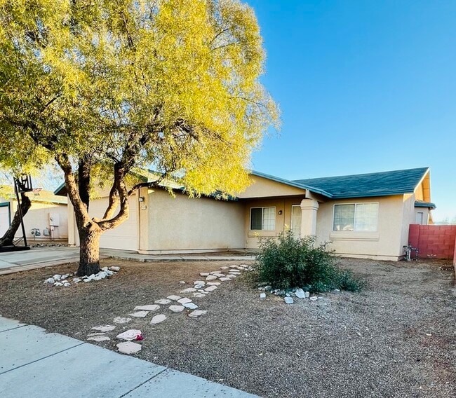 FOR RENT - FOR RENT House