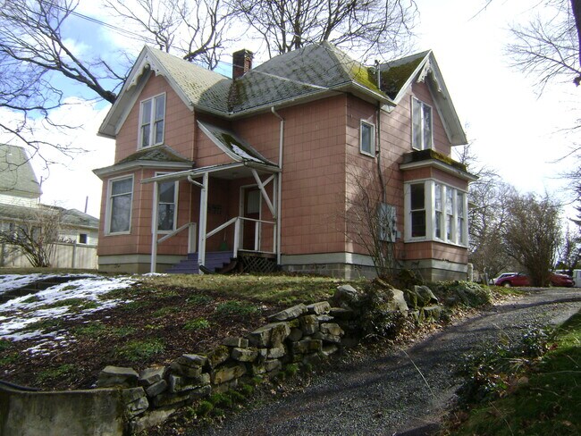 Building Photo - 519 E 3rd St