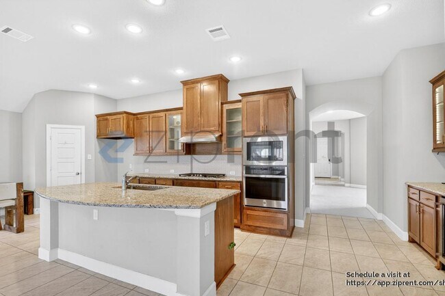 Building Photo - 2900 Blf Crk Dr