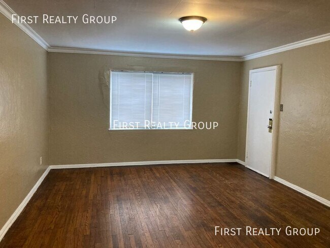 Foto del edificio - 16 W. Maplewood-Apt. 1