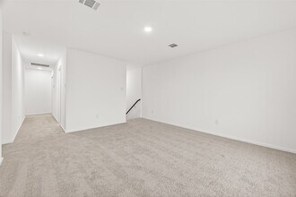 Building Photo - 10406 Rocky Trl