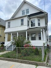Building Photo - 202 Parrott Ave