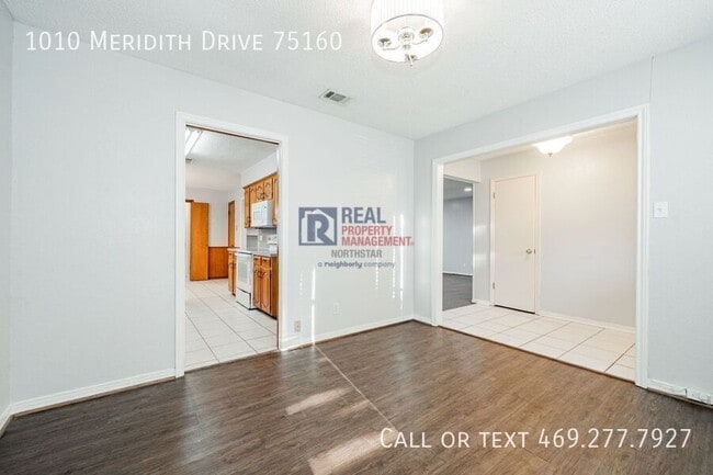 Building Photo - 1010 Meridith Dr