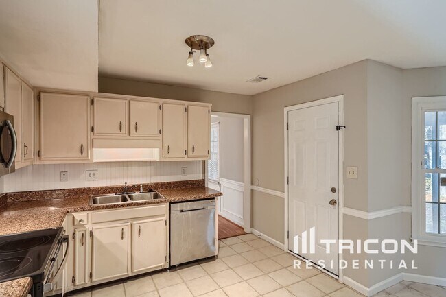 Building Photo - 2790 Spring Ridge Cir