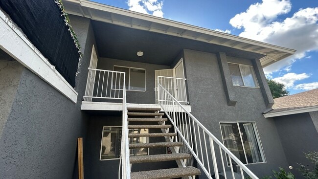 Building Photo - "Spacious 2-Bedroom Apartment in Redlands, CA