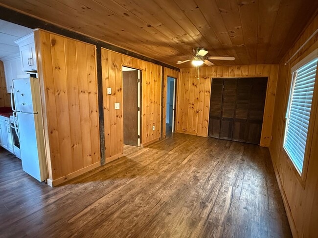 Building Photo - 311 Kearsarge Rd