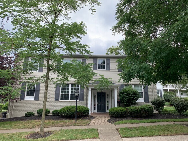 Foto del edificio - 3721 Ashworth Dr