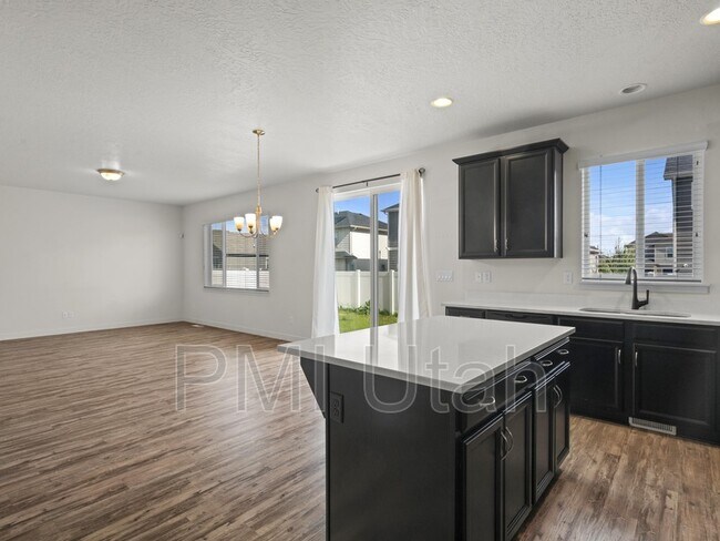 Foto del edificio - 906 Lotus Brook Dr