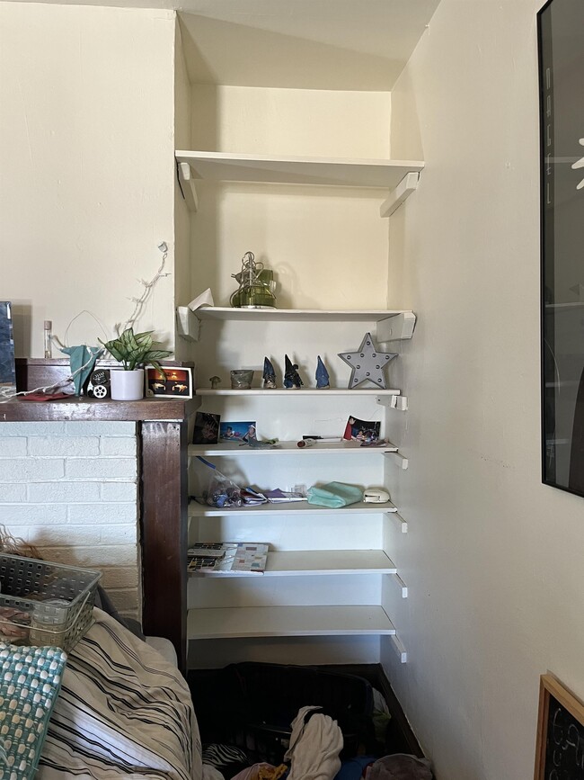 Interior Photo - 632 Howard Place