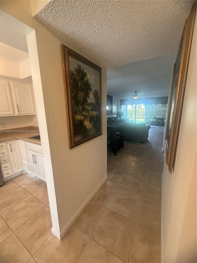 Foto del edificio - 2371 SW 15th St