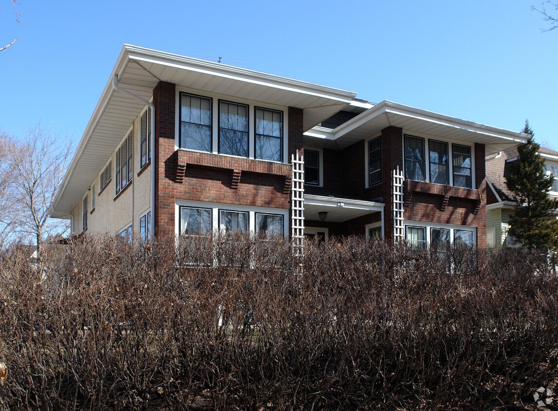 Building Photo - 1969 Laurel Ave