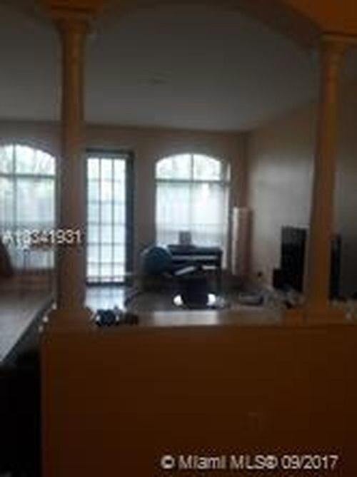 Foto del edificio - 10361 NW 32nd Ter