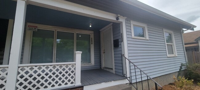 Foto del edificio - Downstairs unit @1034 NE Davis St - Lowere...