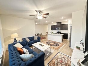 Building Photo - 809 Lone Rock Dr