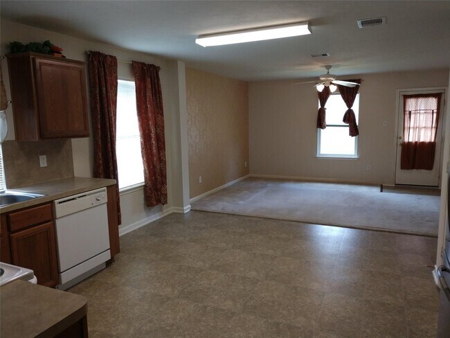 Building Photo - 19122 Yellow Thrush Dr