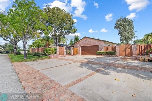 Foto del edificio - 2609 NE 35th St