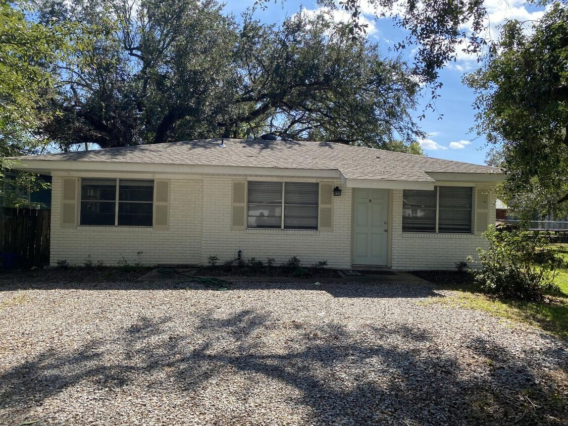 247 W Elm St, Ponchatoula, LA 70454 House Rental in Ponchatoula, LA