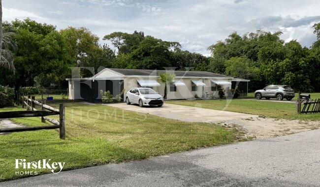 Building Photo - 3907 Coconut Rd