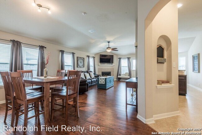 Foto del edificio - 4 br, 2 bath House - 7626 COLD MOUNTAIN