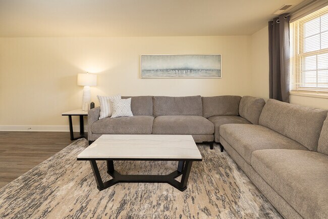 Foto del edificio - Hyde Park Apartments