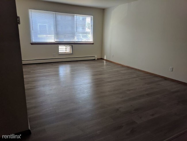 Building Photo - 1 br, 1 bath Apartment - 4455 103 Unit 103