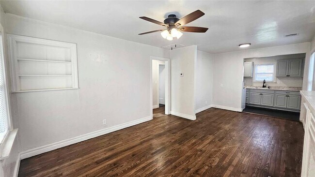 Building Photo - 3817 Key Pl