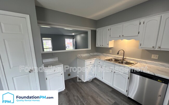 Foto del edificio - 7083 Gleneagles Dr