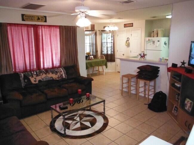 Foto del edificio - 808 Sagewood Trail