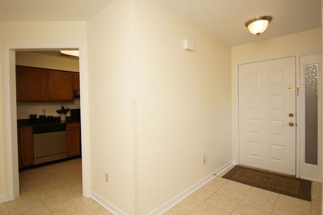 Building Photo - First Floor Condo in Bluewater Bay