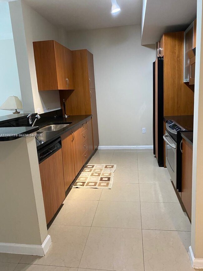Foto del edificio - 2775 NE 187th St
