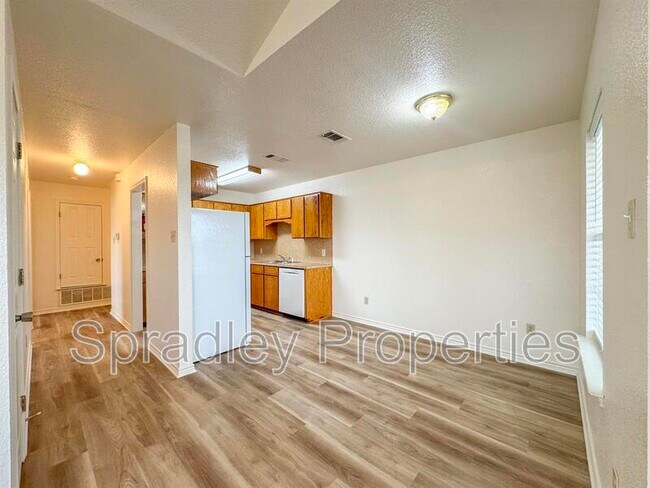 Building Photo - 115 Lacey Lou Ln