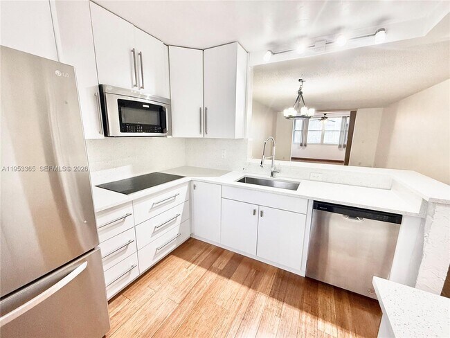 Foto del edificio - 901 NE 14th Ave