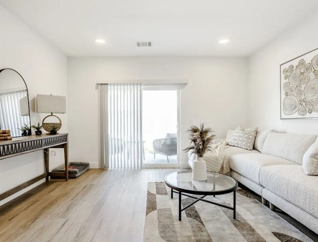 Interior Photo - Prairie Encore