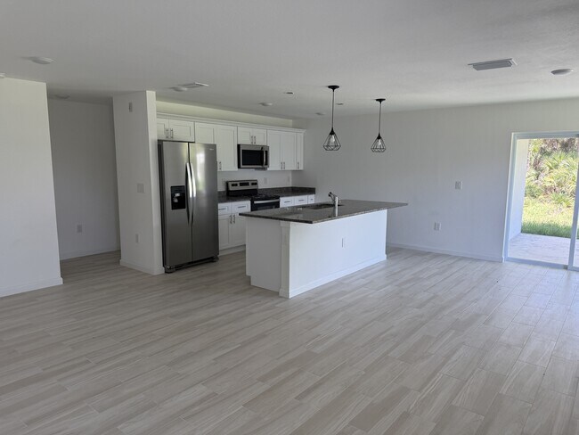 Building Photo - 2408 Van Leer Ave