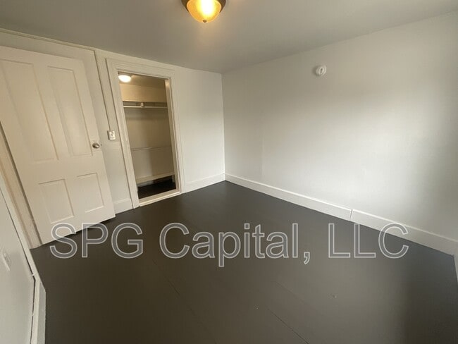 Building Photo - 280 S Central Ave