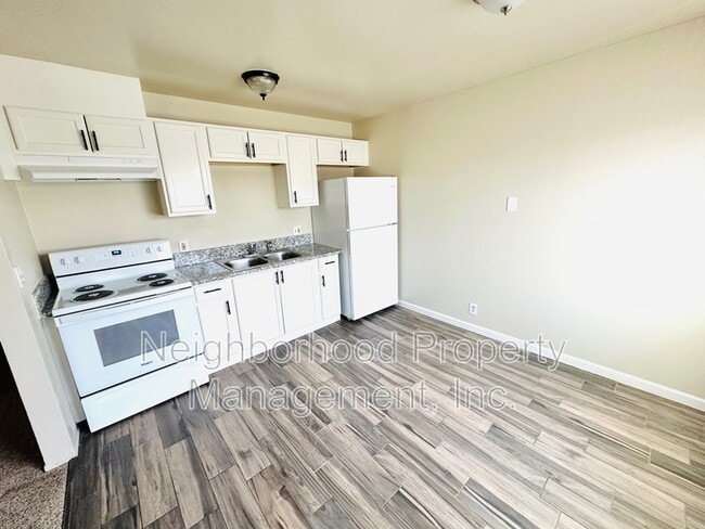 Foto del edificio - 1318 E San Ramon Ave
