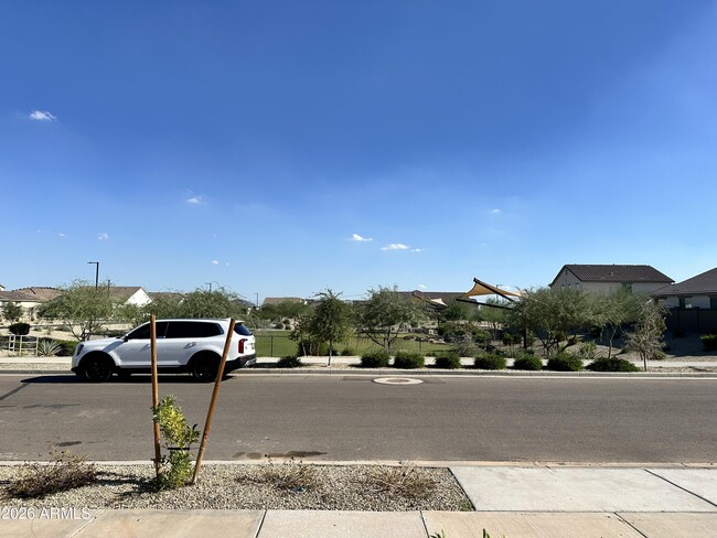 Foto del edificio - 14360 W Alameda Rd